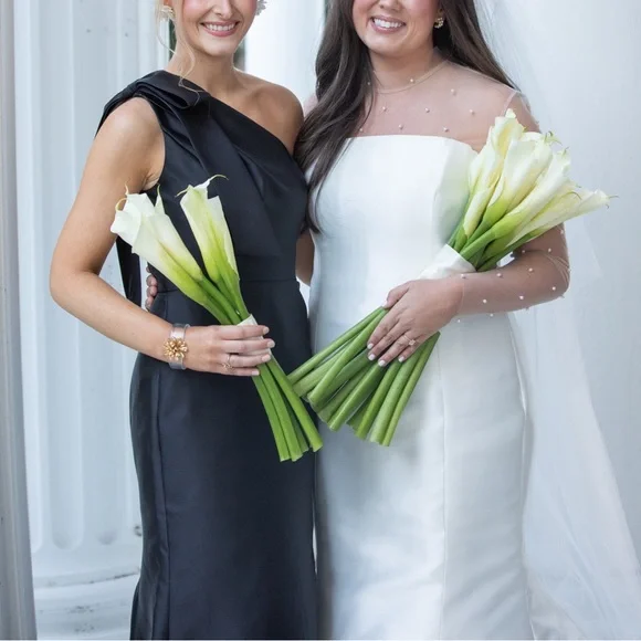 Alfred Sung Bow One-Shoulder Black Satin Trumpet Gown - Picture 4 of 8